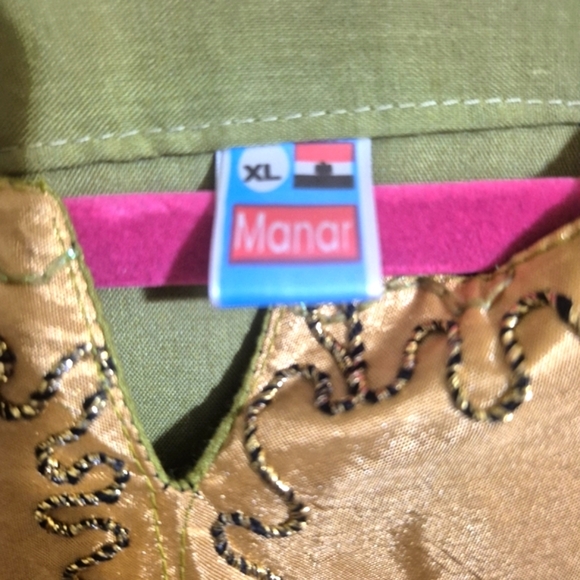 1960/70s Embroidered Green and Gold Kaftan - Picture 2 of 7